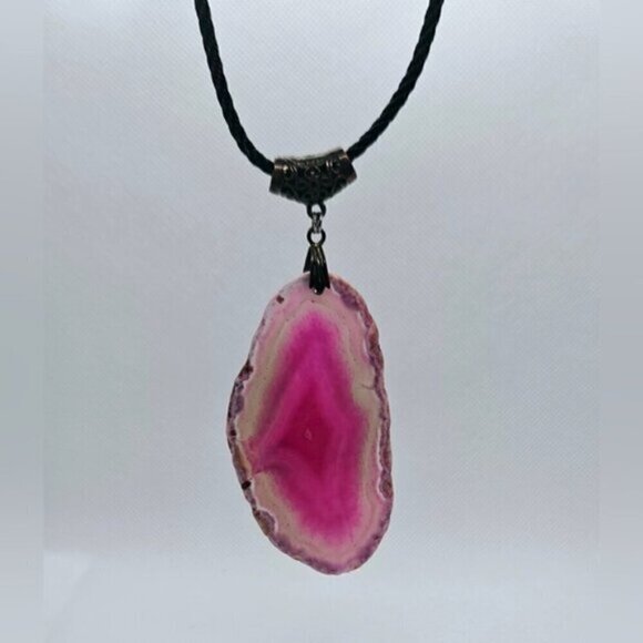 Pendant With Agate Fuchsia and Choker in Cord Black - Pendant Stone Semiprecious - Picture 8 of 9
